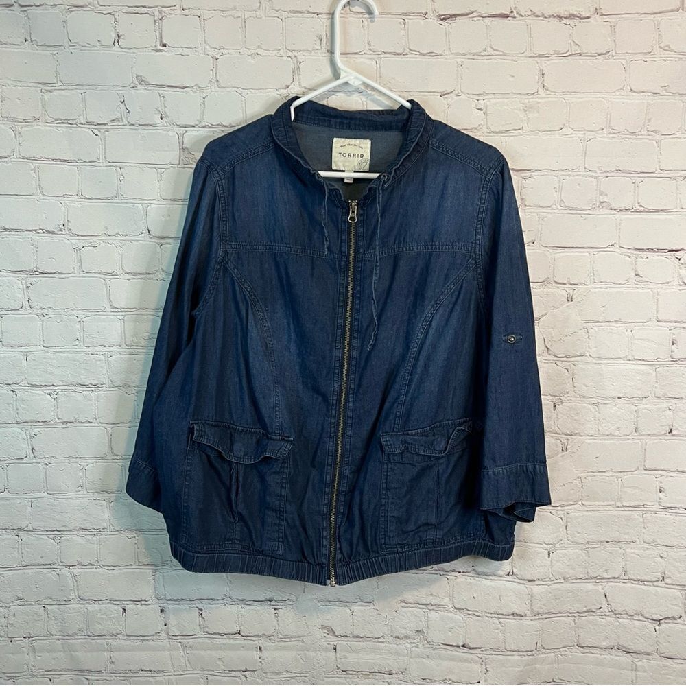 Torrid Cropped Anorak Jacket size 1